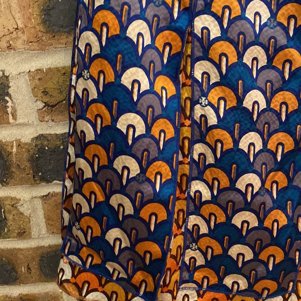 Tory Burch 100% silk pleated graphic two tone skirt, Women’s sized 4 - Picture 4 of 11